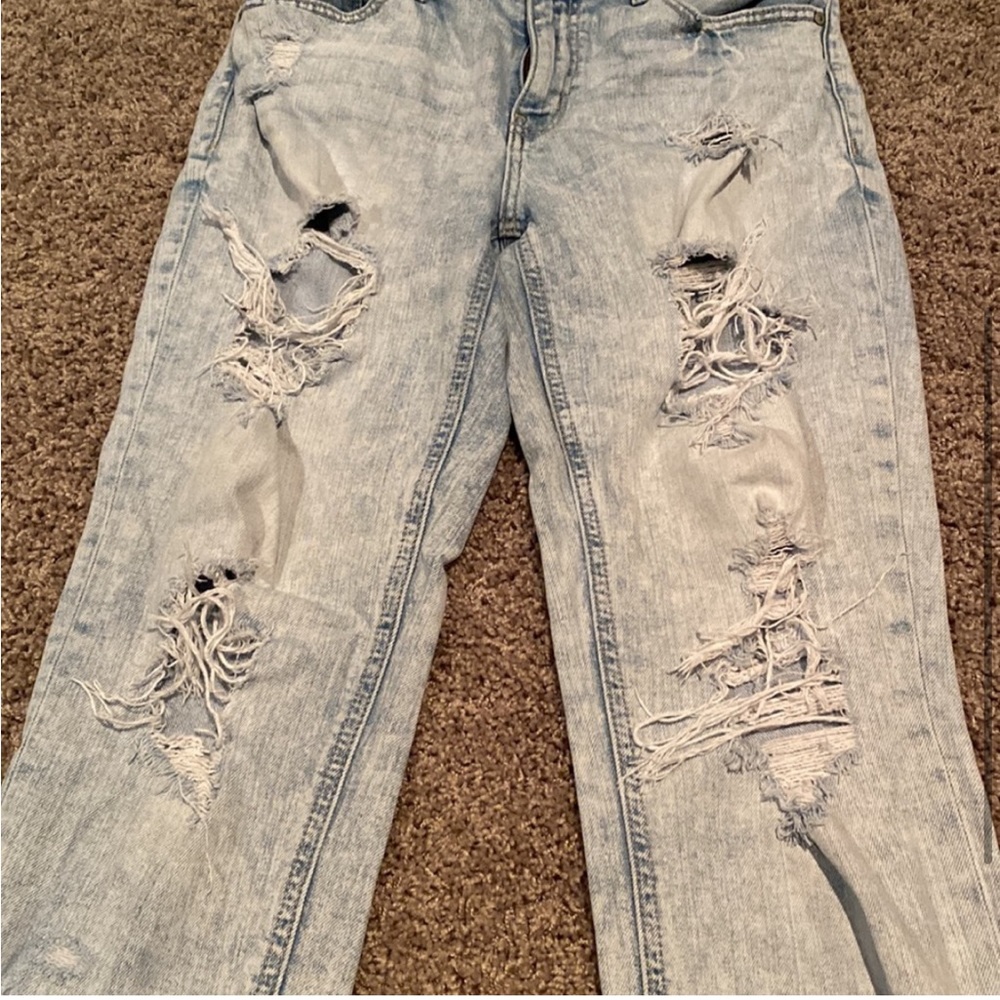 Eunina Ripped Jeans - Picture 5 of 5